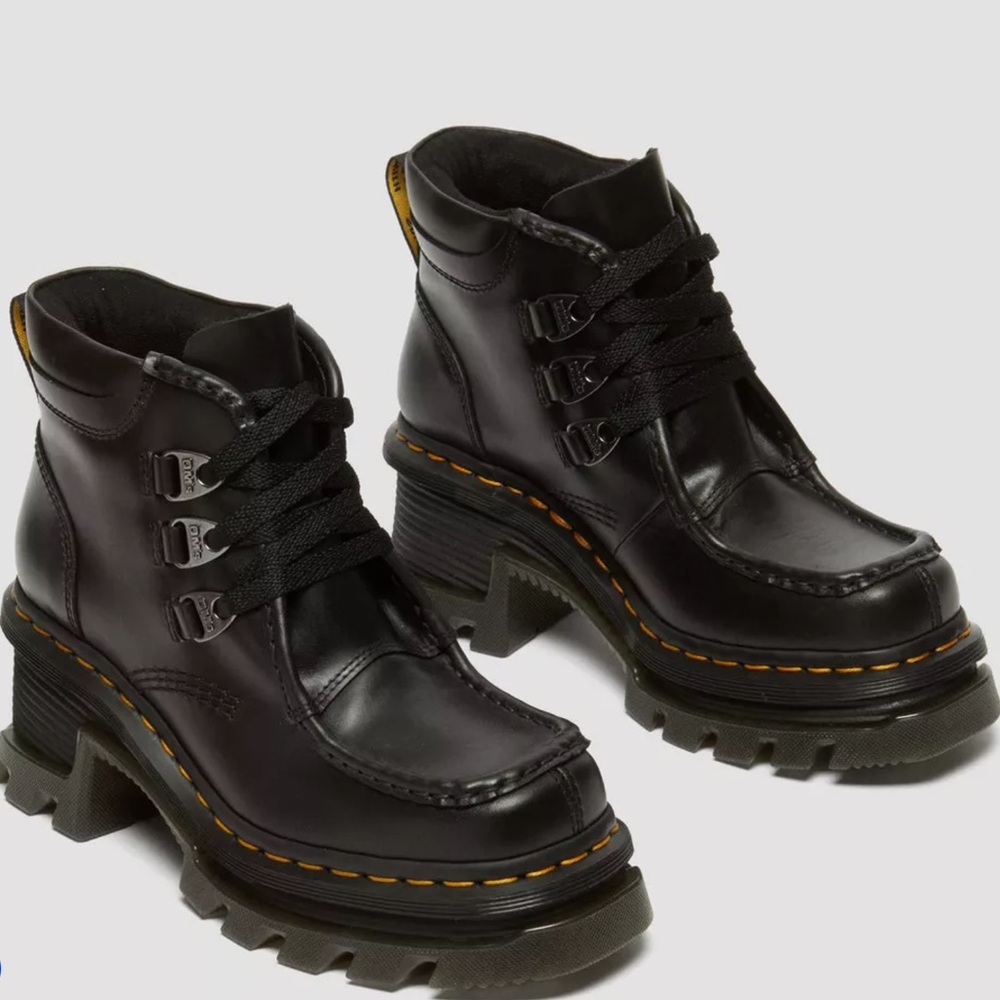 Dr. Martens Black Corran 3-Eye Atlas Leather Heeled Boots - Picture 5 of 17